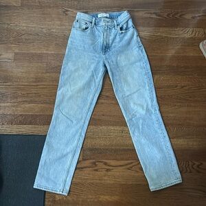 Abercrombie The 90s Straight Ultra High Rise